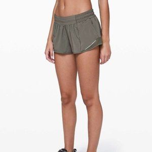 Lululemon Hotty Hot Short Grey Sage 4"